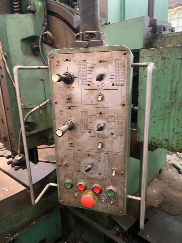 1L532 vertical turret lathe view 4