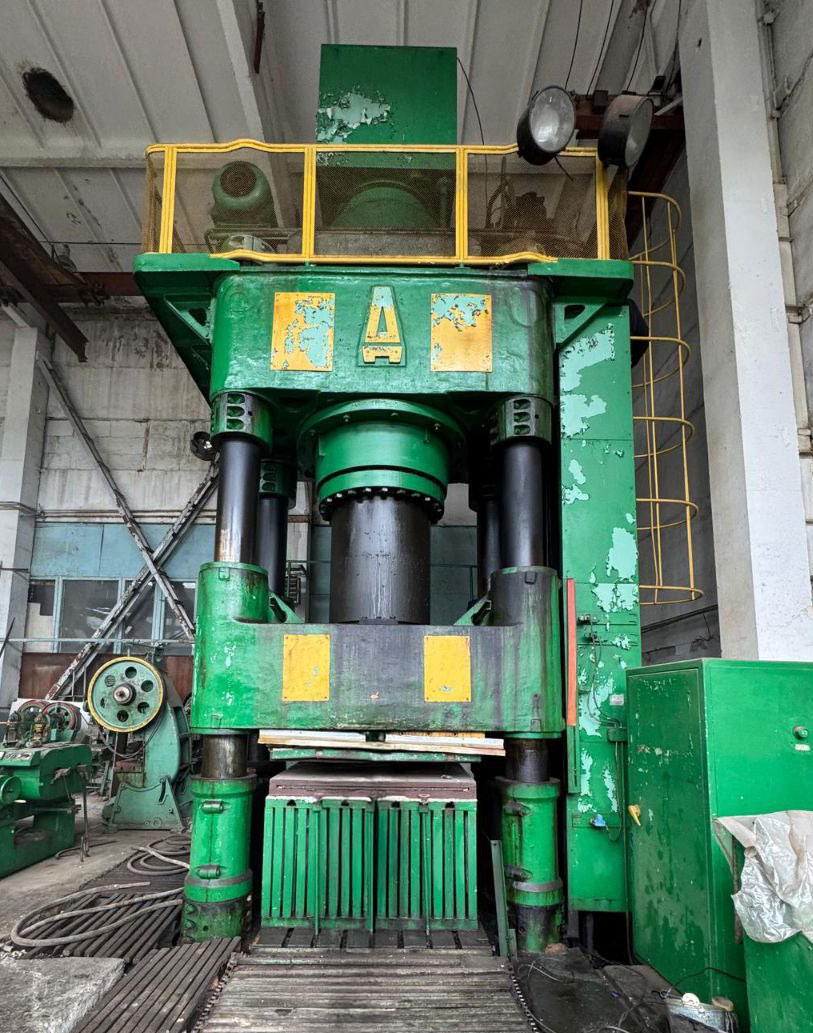 2000 tons Press Hydraulic Russian D2243