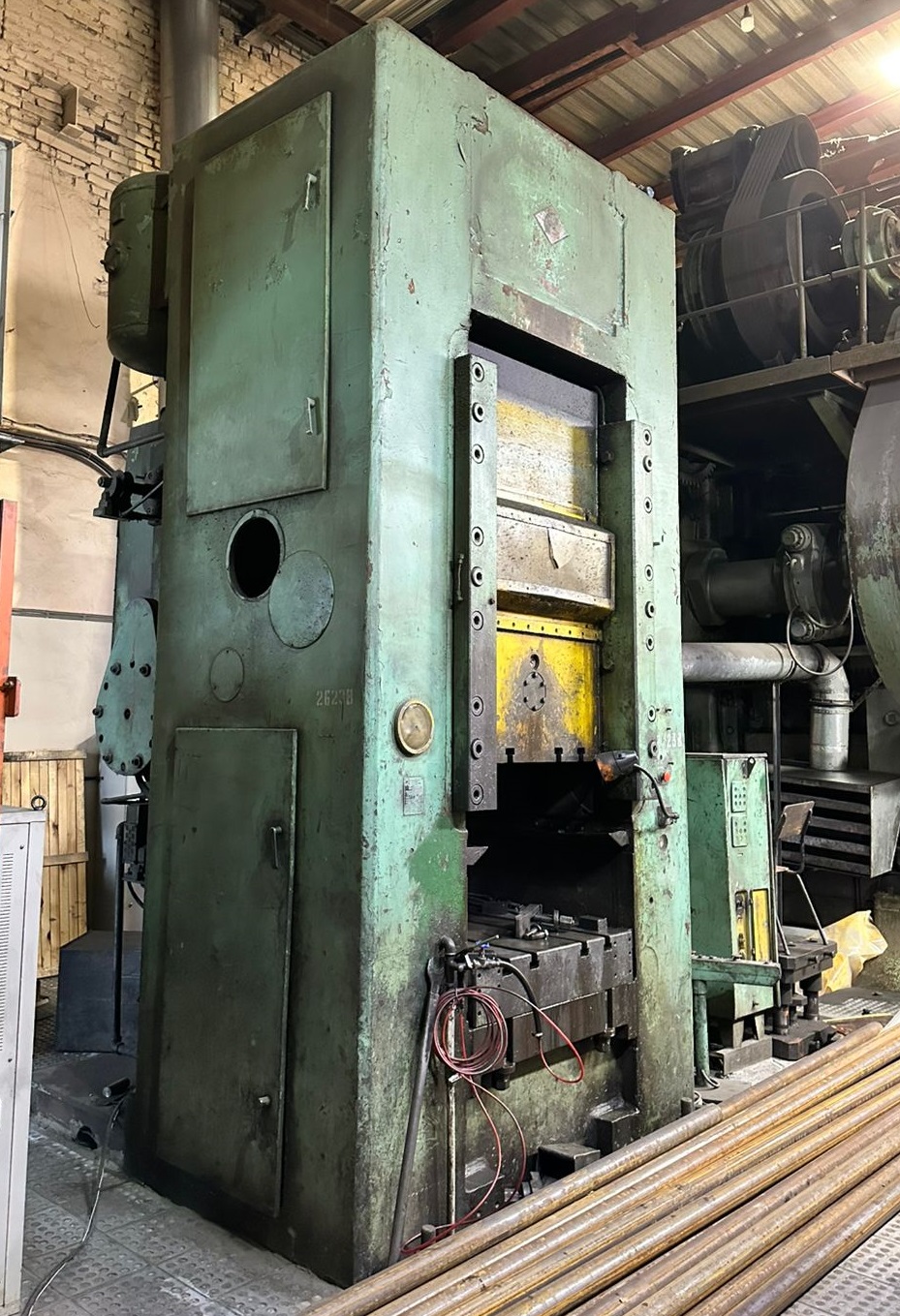 1600 ton knuckle joint press BARNAUL K8342