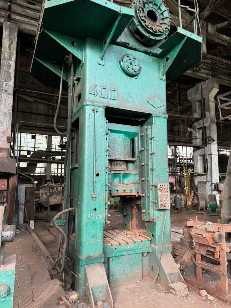 Voronezh K2536 trimming press view 2