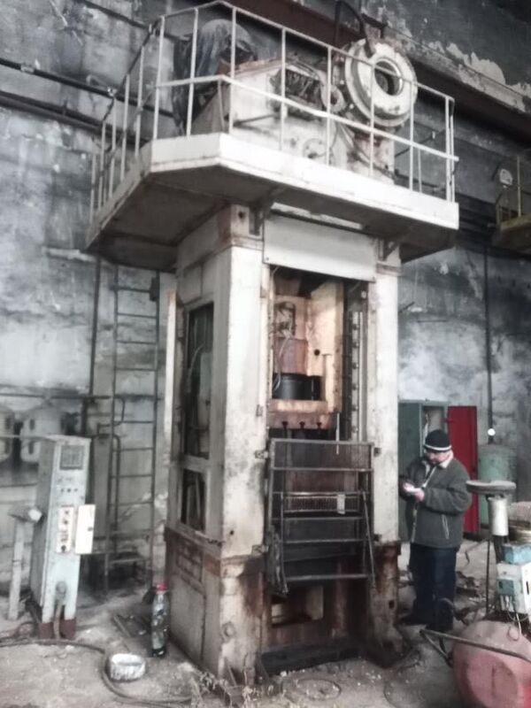 250 ton Trimming press KG 9534.01